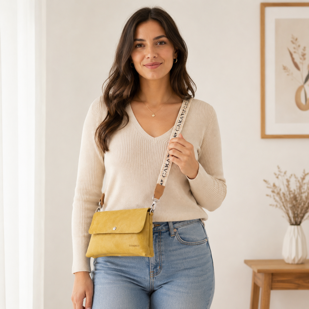 Sac à main en cuir jaune