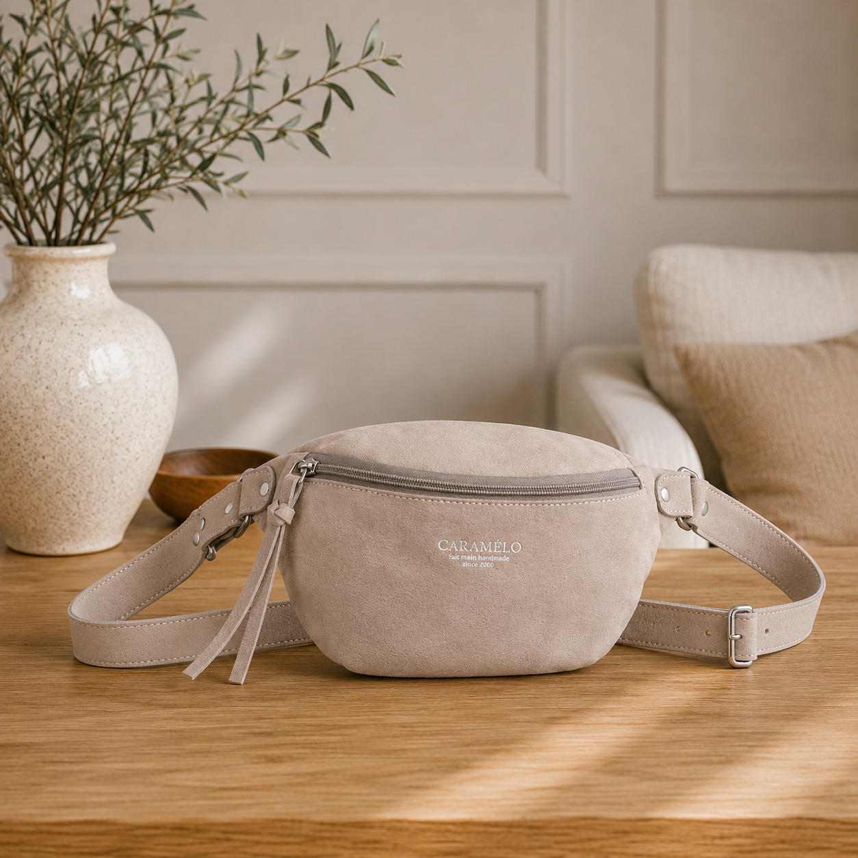 Sac banane en cuir beige